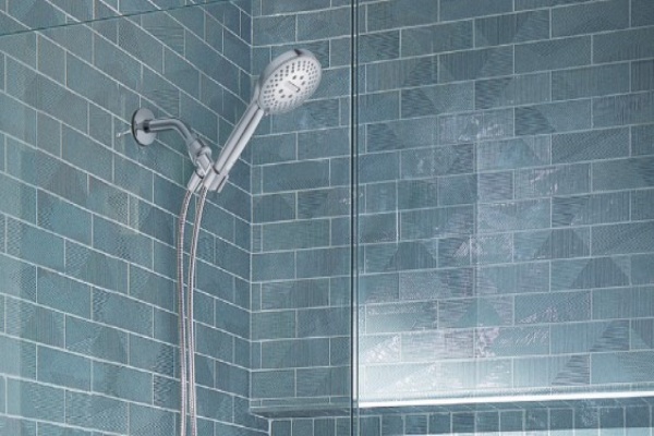 Cách chọn sen tắm cho trẻ em an toàn và tiện lợi cùng MOEN